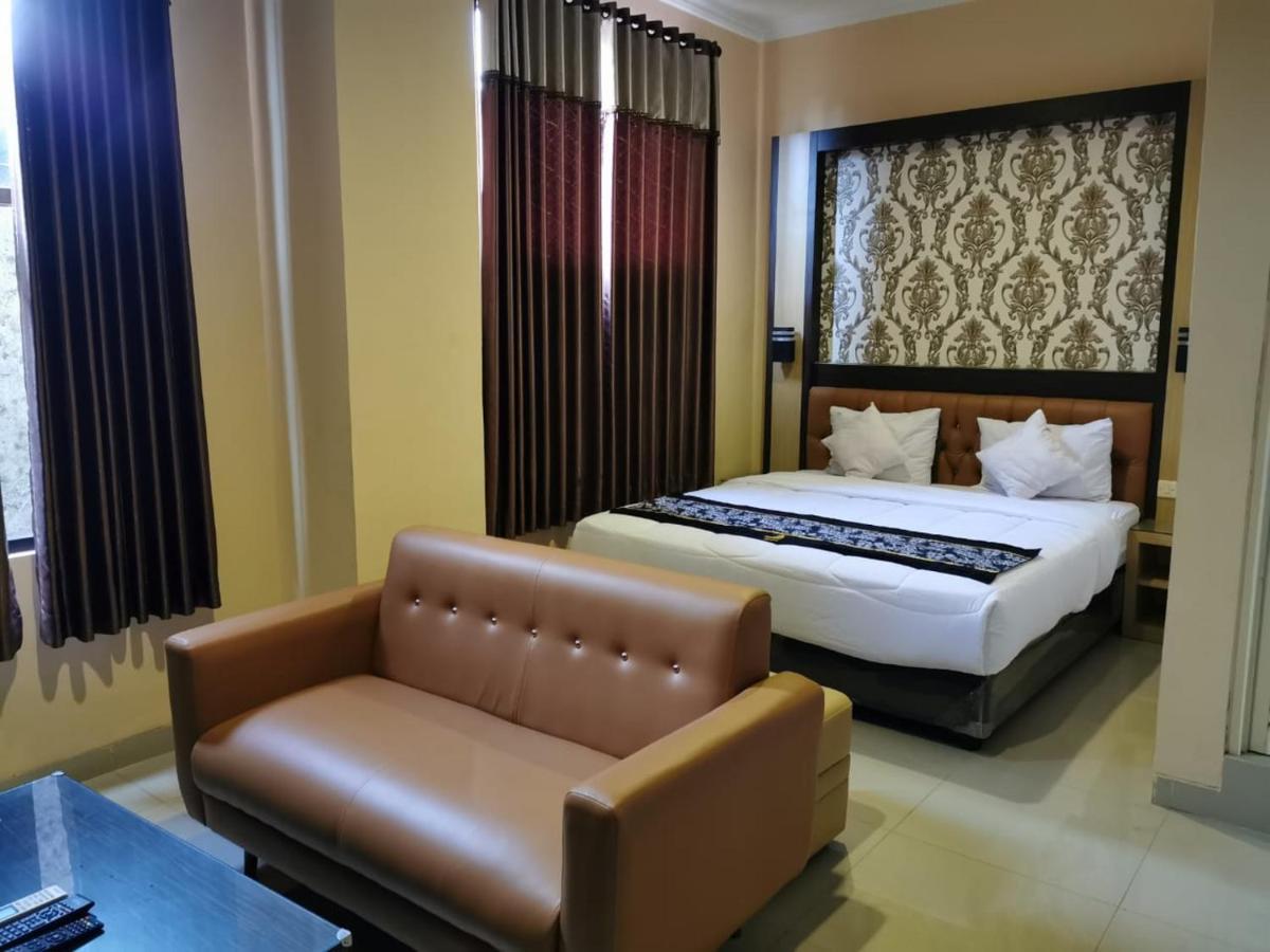 Oyo 822 Hotel Mukti Jaya Purwokerto Exterior photo