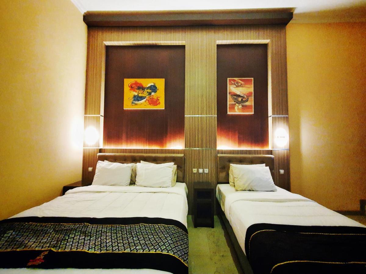 Oyo 822 Hotel Mukti Jaya Purwokerto Exterior photo