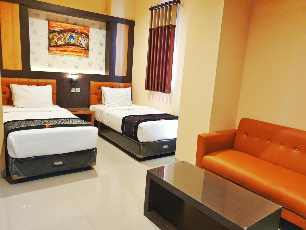 Oyo 822 Hotel Mukti Jaya Purwokerto Exterior photo