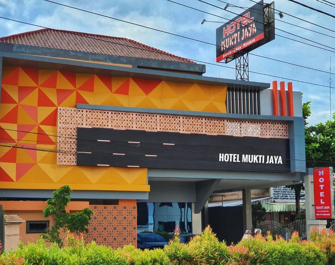Oyo 822 Hotel Mukti Jaya Purwokerto Exterior photo